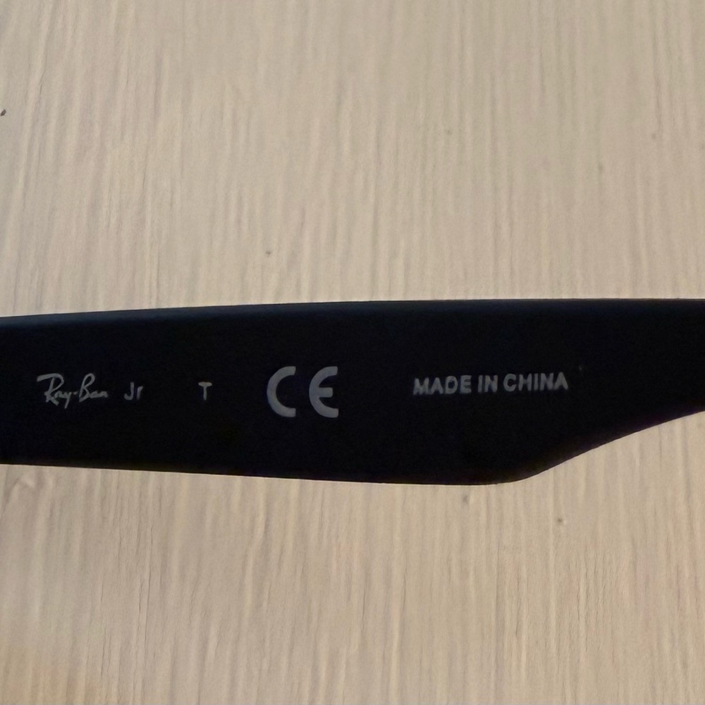 Ray-Ban Junior Wayfarer Black Frame Sunglasses - Picture 4 of 7